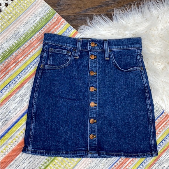Madewell button down stretch denim skirt - Picture 3 of 5